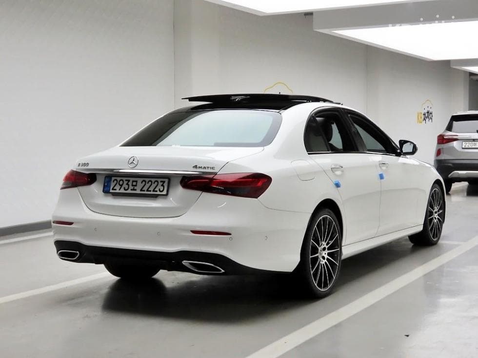 Mercedes-Benz E-Клас (W213)E350 4MATIC AMG Line - 4