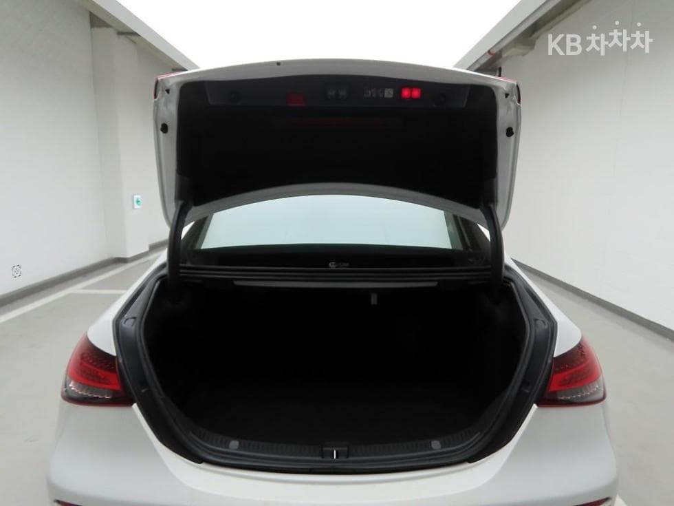 Mercedes-Benz E-Клас (W213)E350 4MATIC AMG Line - 5