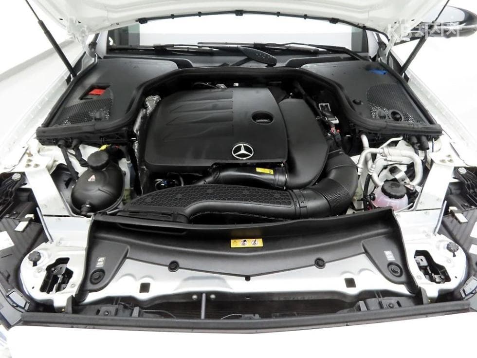 Mercedes-Benz E-Клас (W213)E350 4MATIC AMG Line - 20