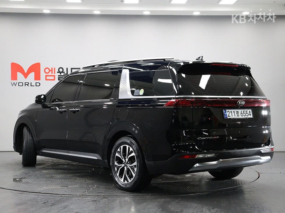 Kia Carnival 4th generationD2.2 9-seater Noblesse - 4