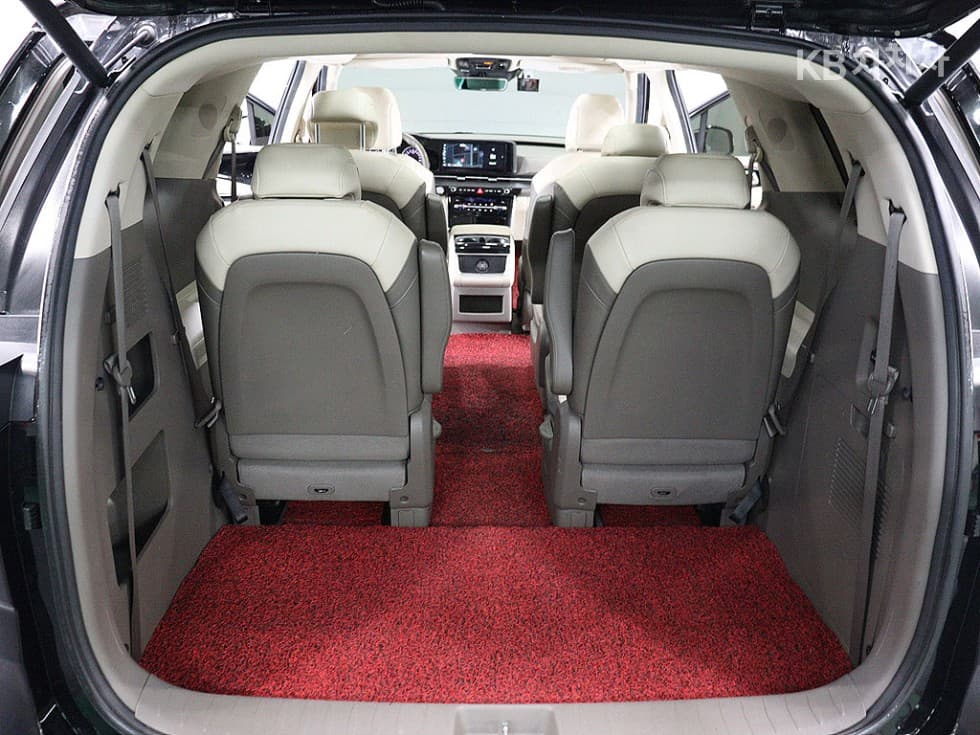 Kia Carnival 4th generationD2.2 9-seater Noblesse - 5