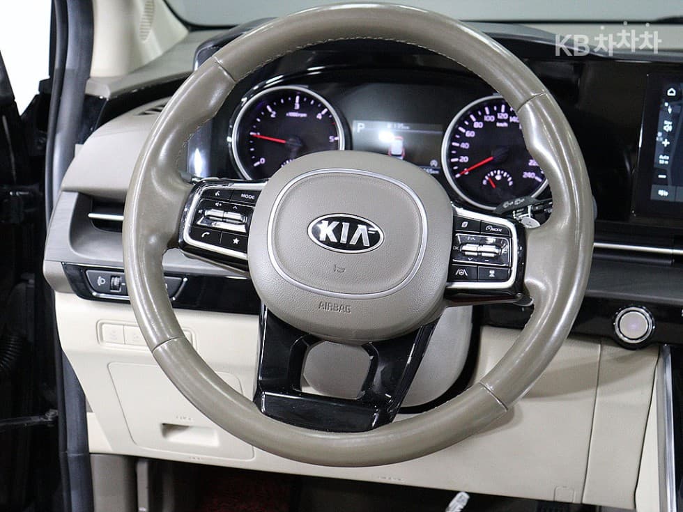 Kia Carnival 4th generationD2.2 9-seater Noblesse - 15