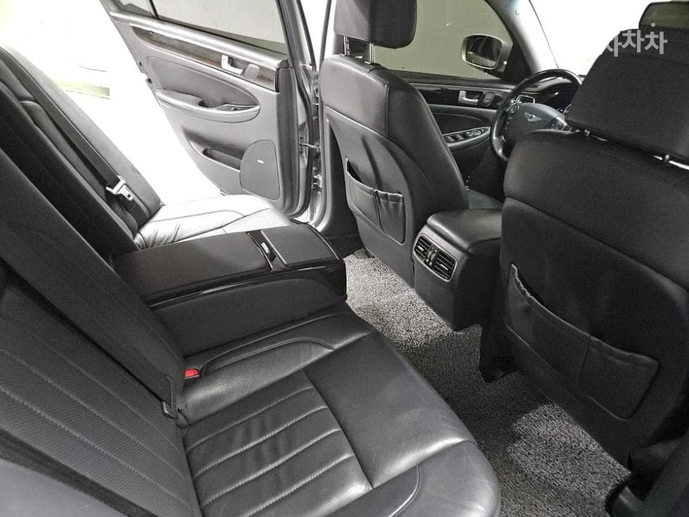 Hyundai GenesisBH330 PREMIUM Standard - 12