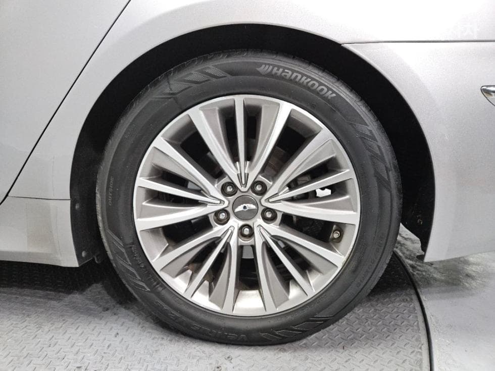 Hyundai GenesisBH330 PREMIUM Standard - 25