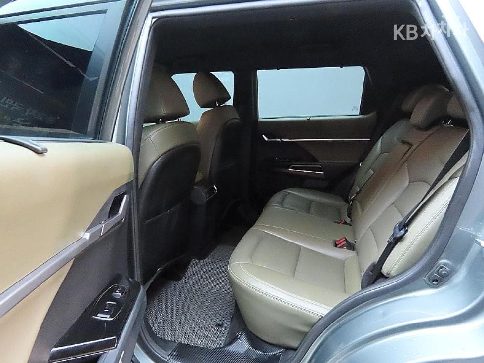 KG Mobility 토레스(J100)1.5 GDI Turbo T7 - 11