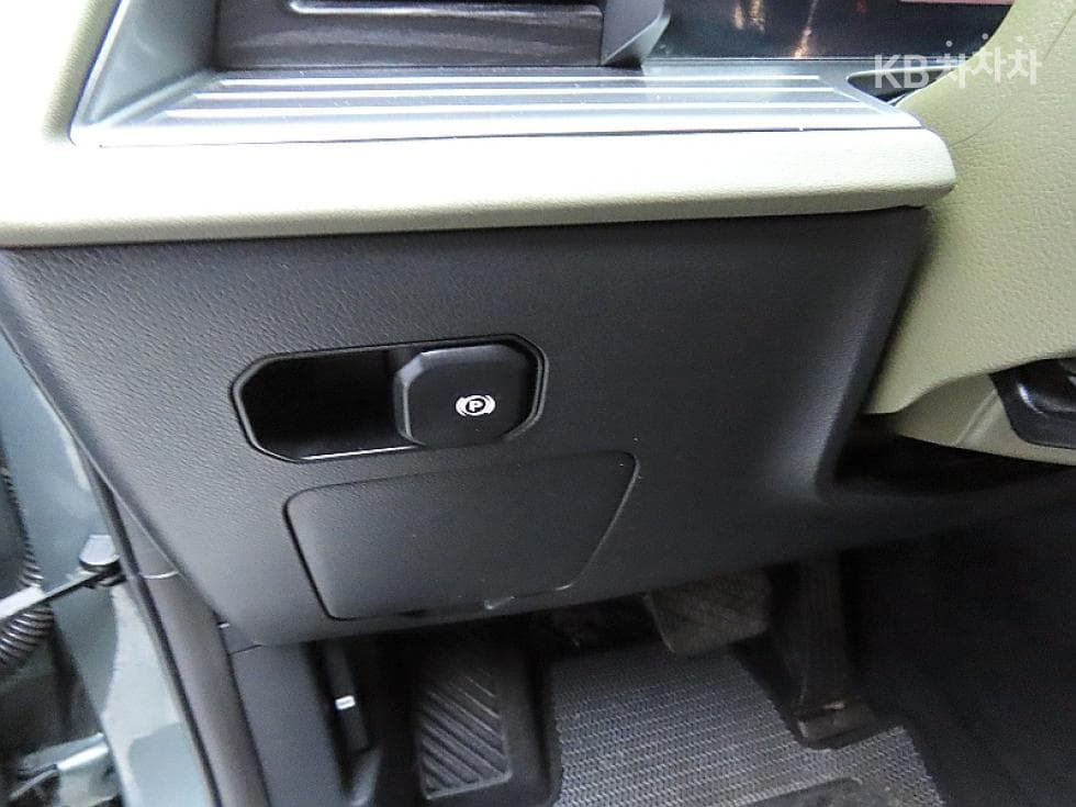 KG Mobility 토레스(J100)1.5 GDI Turbo T7 - 12