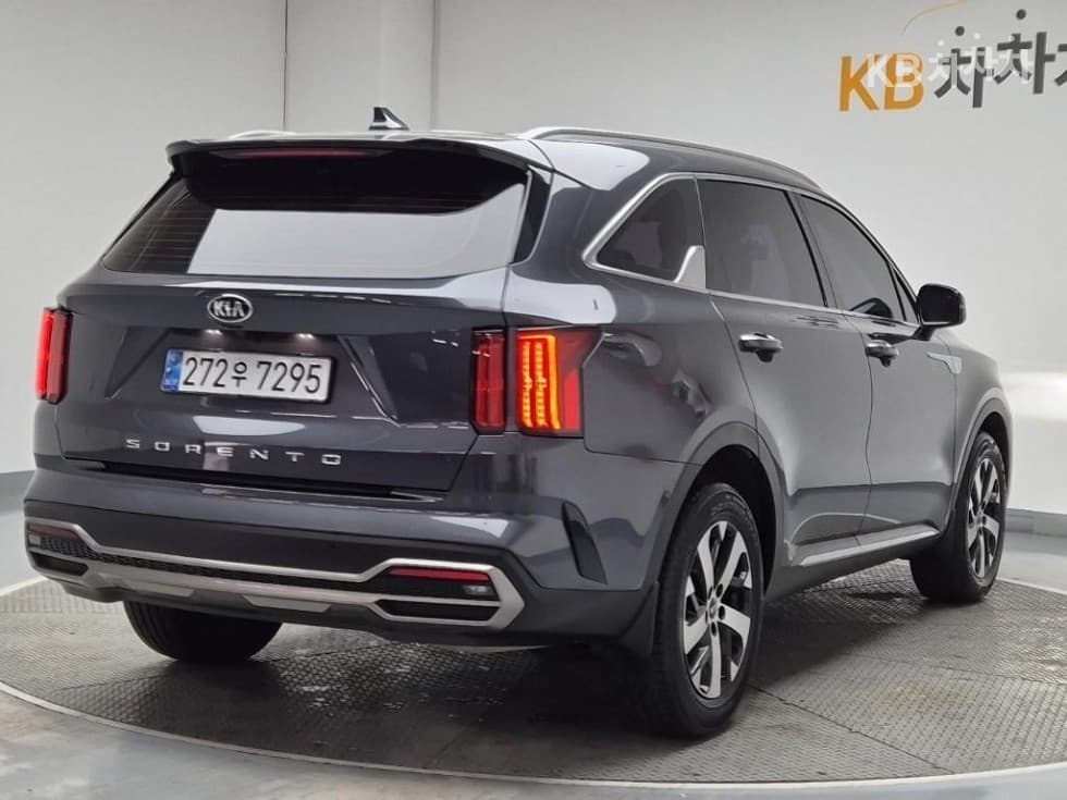Киа Sorento 4-то поколение2.2 Дизел 2WD Престиж - 4