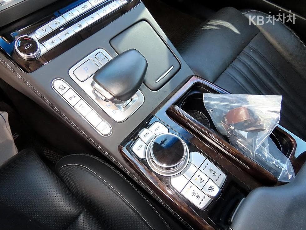 Genesis G903.8 GDi Luxury - 11