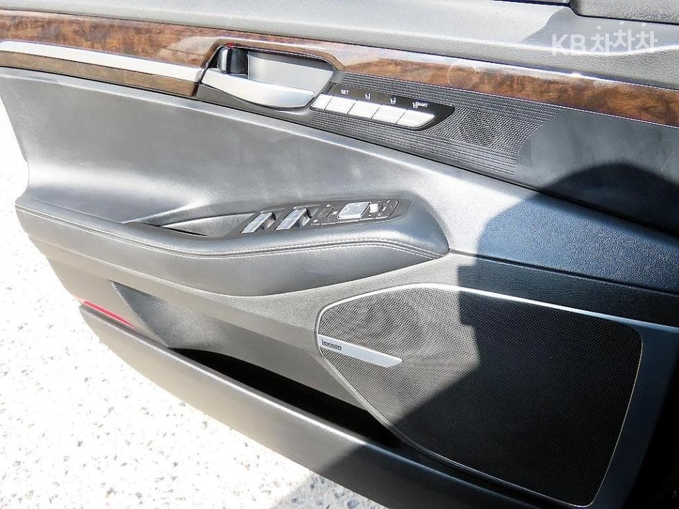 Genesis G903.8 GDi Luxury - 12