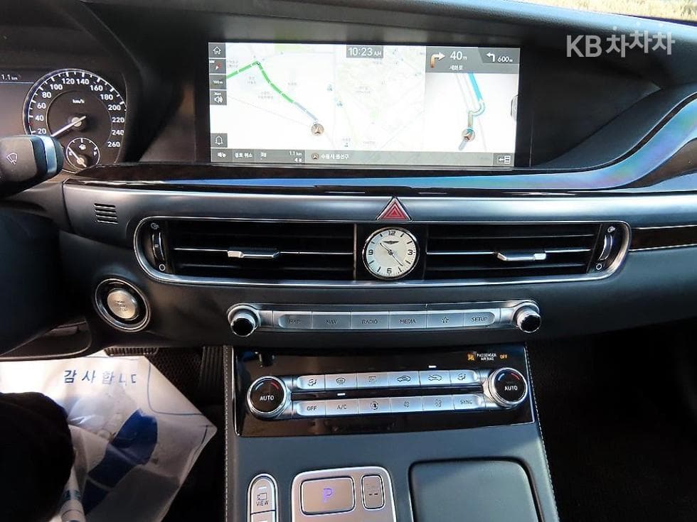 Genesis G903.8 GDi Luxury - 14