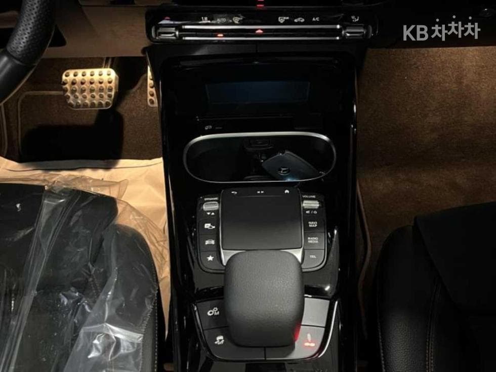 Mercedes-Benz A클래스(W177)AMG A35 4Matic - 9