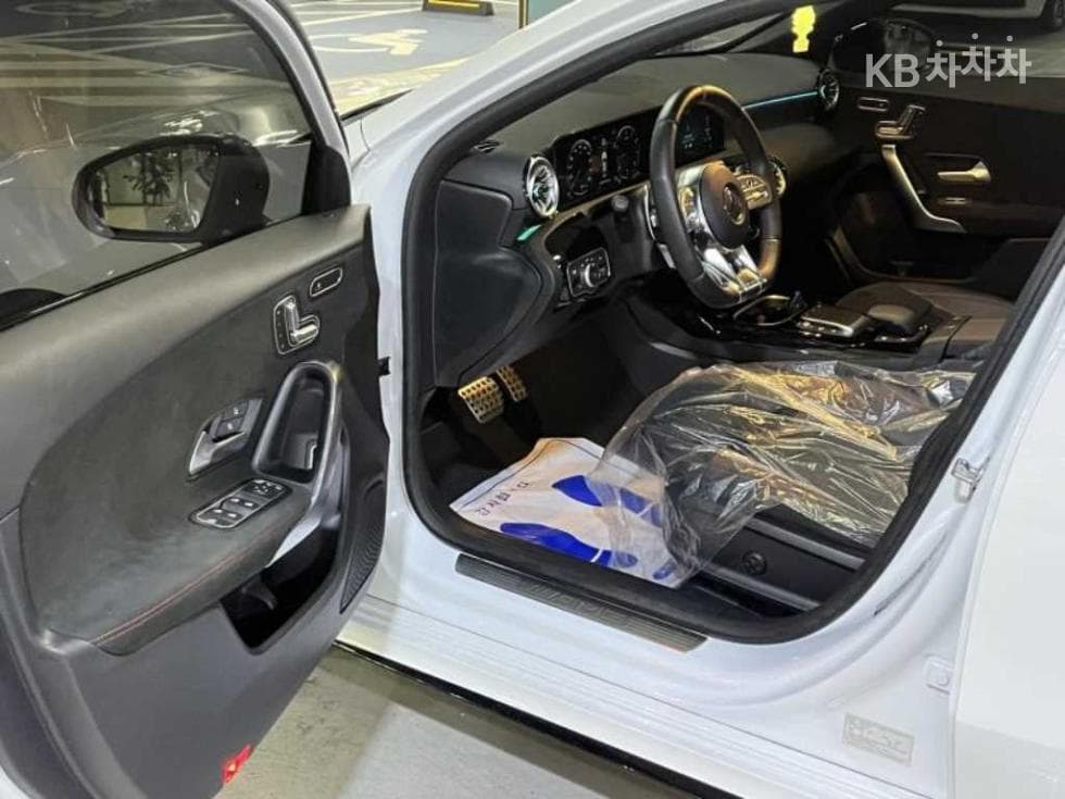 Mercedes-Benz A클래스(W177)AMG A35 4Matic - 11