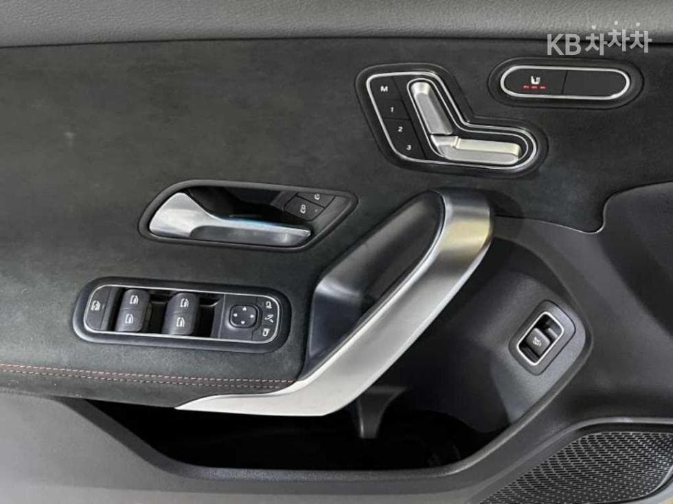 Mercedes-Benz A클래스(W177)AMG A35 4Matic - 12