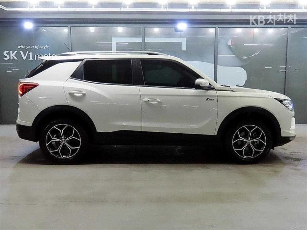 KG Mobility 뷰티플 코란도1.5 GDi Turbo 2WD C5 Plus - 3