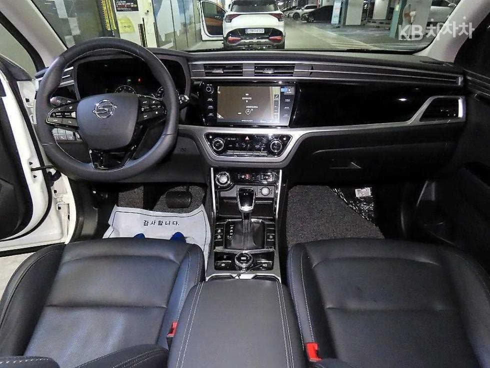 KG Mobility 뷰티플 코란도1.5 GDi Turbo 2WD C5 Plus - 10