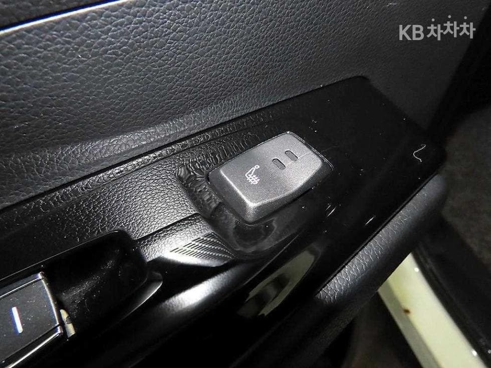 KG Mobility 뷰티플 코란도1.5 GDi Turbo 2WD C5 Plus - 15