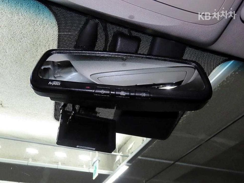 KG Mobility 뷰티플 코란도1.5 GDi Turbo 2WD C5 Plus - 16