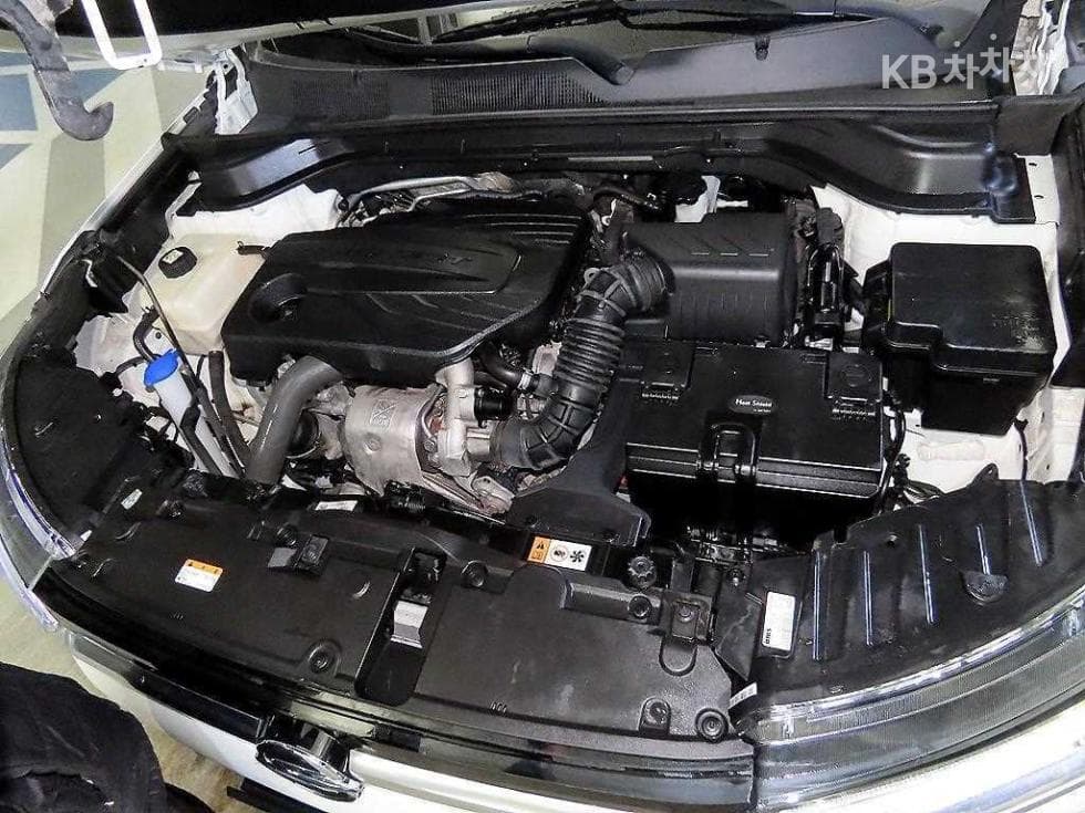 KG Mobility 뷰티플 코란도1.5 GDi Turbo 2WD C5 Plus - 19