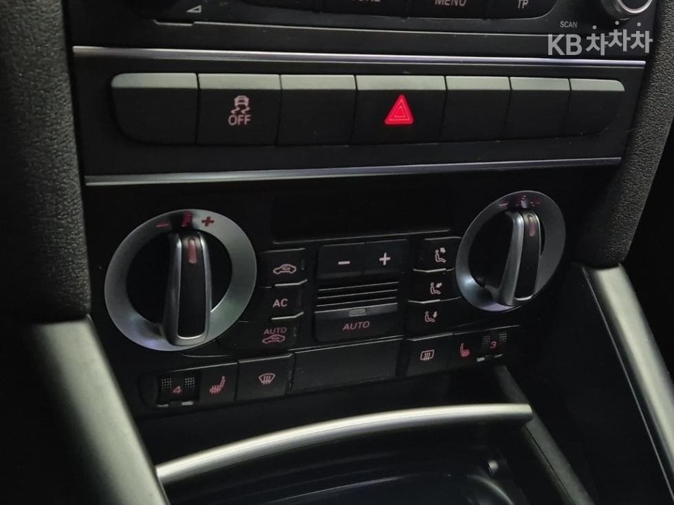 Ауди NEW A32.0 TFSI 8P Динамичен - 14
