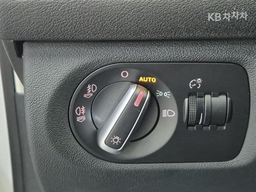 Ауди NEW A32.0 TFSI 8P Динамичен - 16