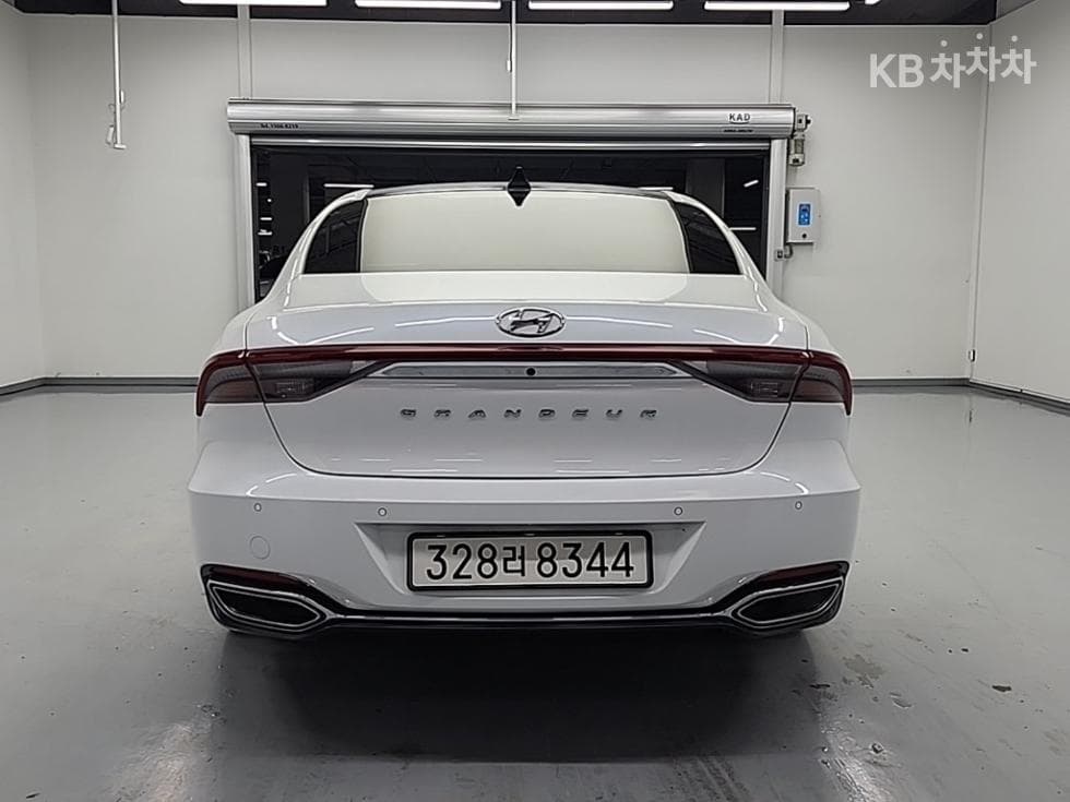 Hyundai The New (facelift) Grandeur (Azera)2.5 Premium 초이스 - 3