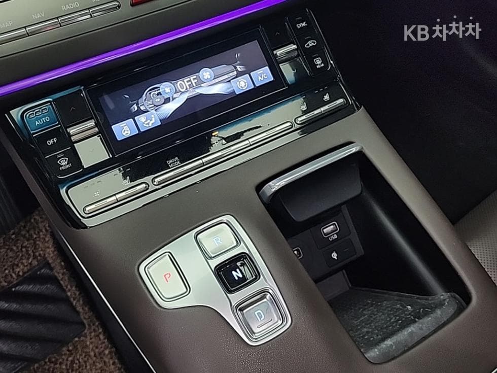 Hyundai The New (facelift) Grandeur (Azera)2.5 Premium 초이스 - 8