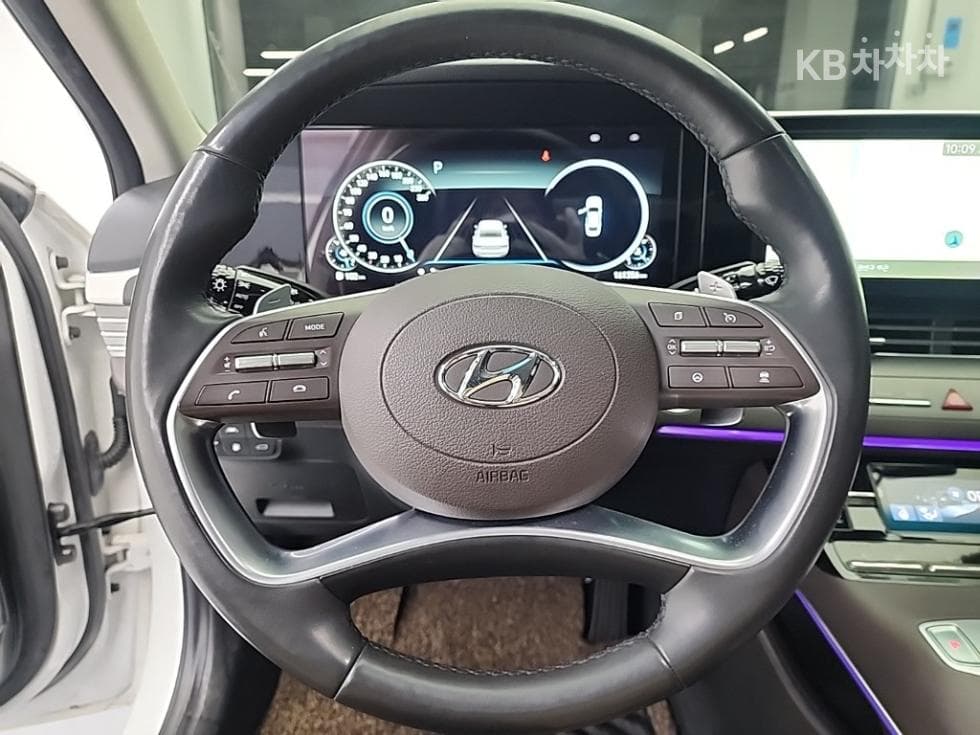 Hyundai The New (facelift) Grandeur (Azera)2.5 Premium 초이스 - 9