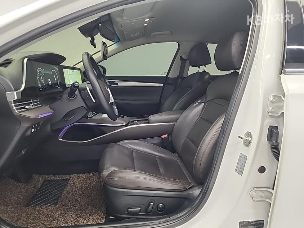 Hyundai The New (facelift) Grandeur (Azera)2.5 Premium 초이스 - 11