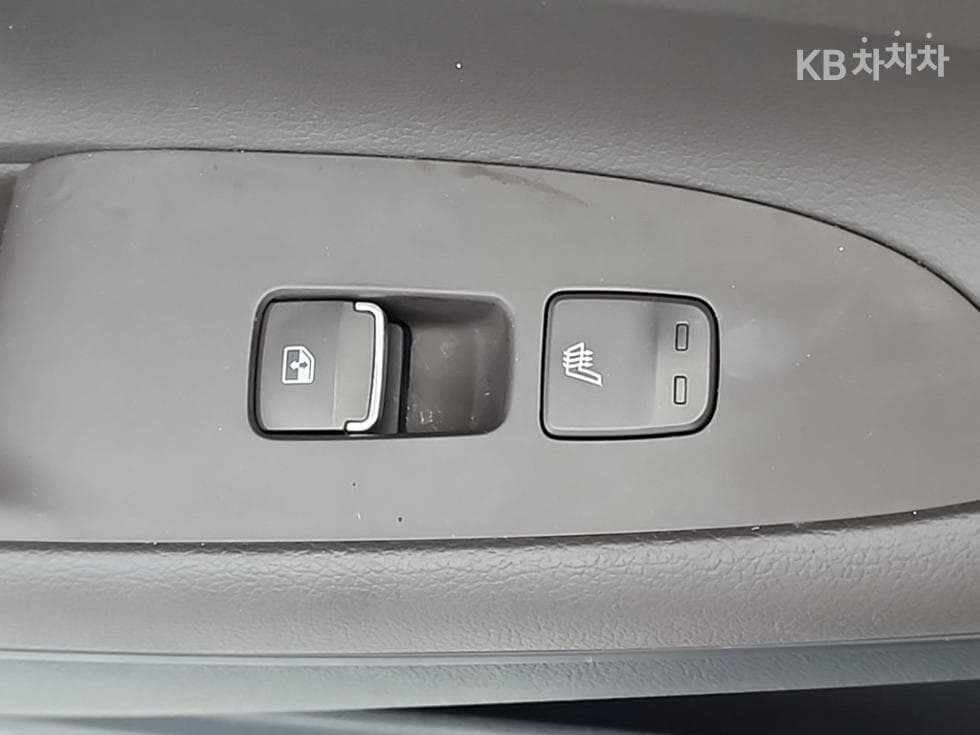Hyundai The New (facelift) Grandeur (Azera)2.5 Premium 초이스 - 14