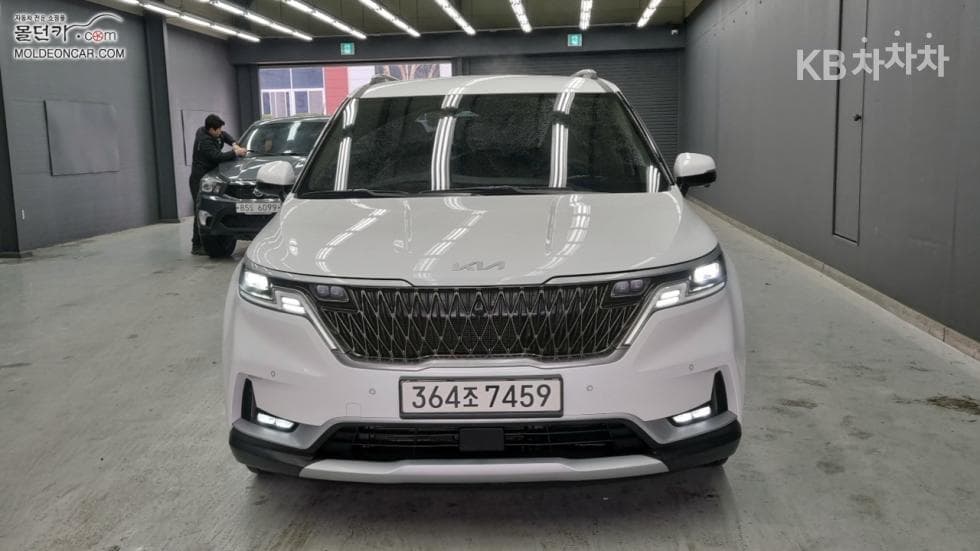Kia Carnival 4th generationD2.2 9-seater Prestige - 3