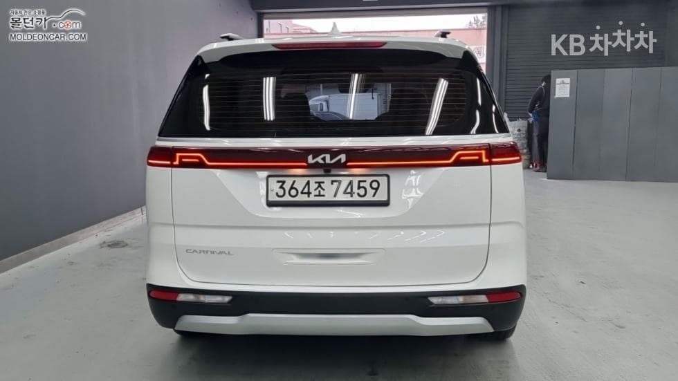Kia Carnival 4th generationD2.2 9-seater Prestige - 4