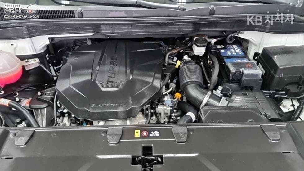 Kia Carnival 4th generationD2.2 9-seater Prestige - 8
