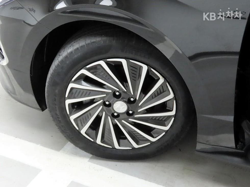 Hyundai Sonata Hybrid (DN8)2.0 Hybrid Premium 밀레니엄 - 19