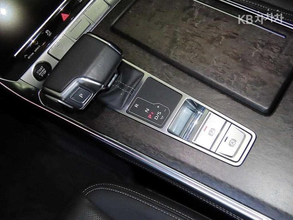 Audi A6(C8)45 Turbo Diesel Injection Quattro Premium - 12