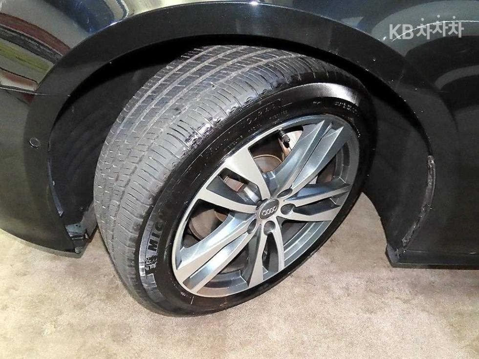 Audi A6(C8)45 Turbo Diesel Injection Quattro Premium - 20