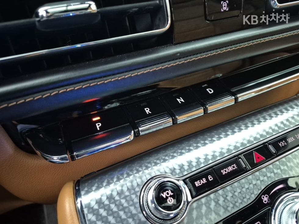 링컨 에비에이터 Second generation(U611)3.0 V6 Black Label - 8