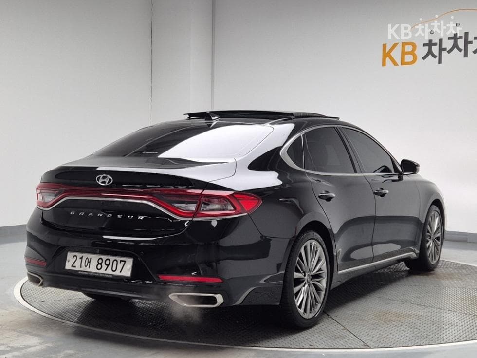 Hyundai Grandeur (Azera)IG2.4 Exclusive Special (special feature/edition) - 3