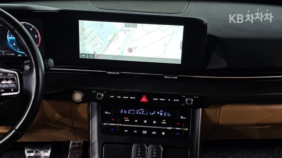 Kia Carnival 4th generationD2.2 9-seater Signature - 14
