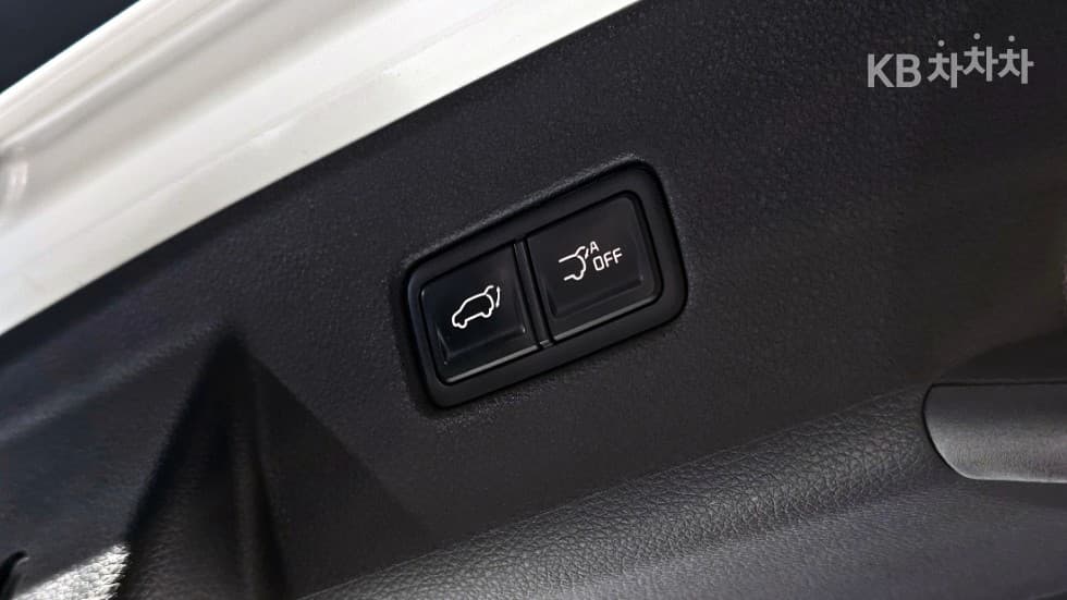 Kia Carnival 4th generationD2.2 9-seater Signature - 17
