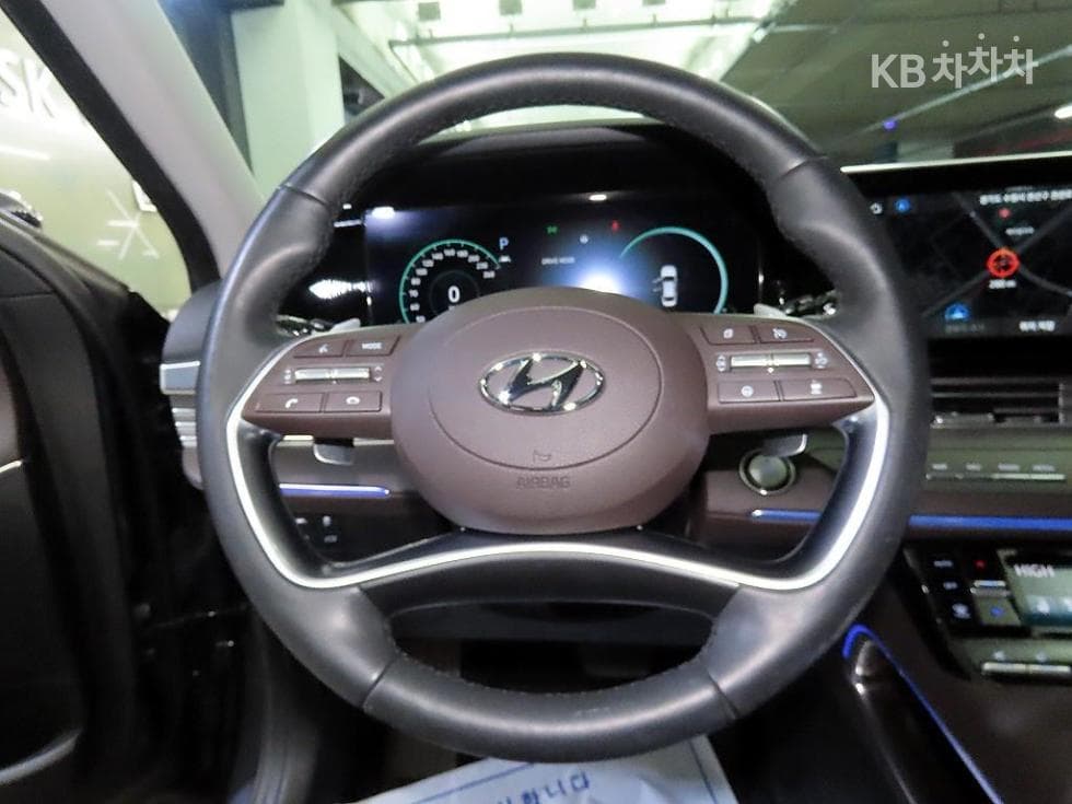 Hyundai The New (facelift) Grandeur (Azera)2.5 Exclusive - 8