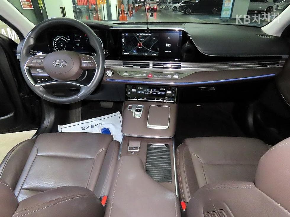 Hyundai The New (facelift) Grandeur (Azera)2.5 Exclusive - 10