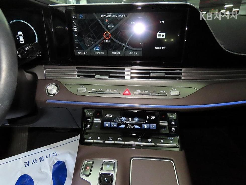 Hyundai The New (facelift) Grandeur (Azera)2.5 Exclusive - 11