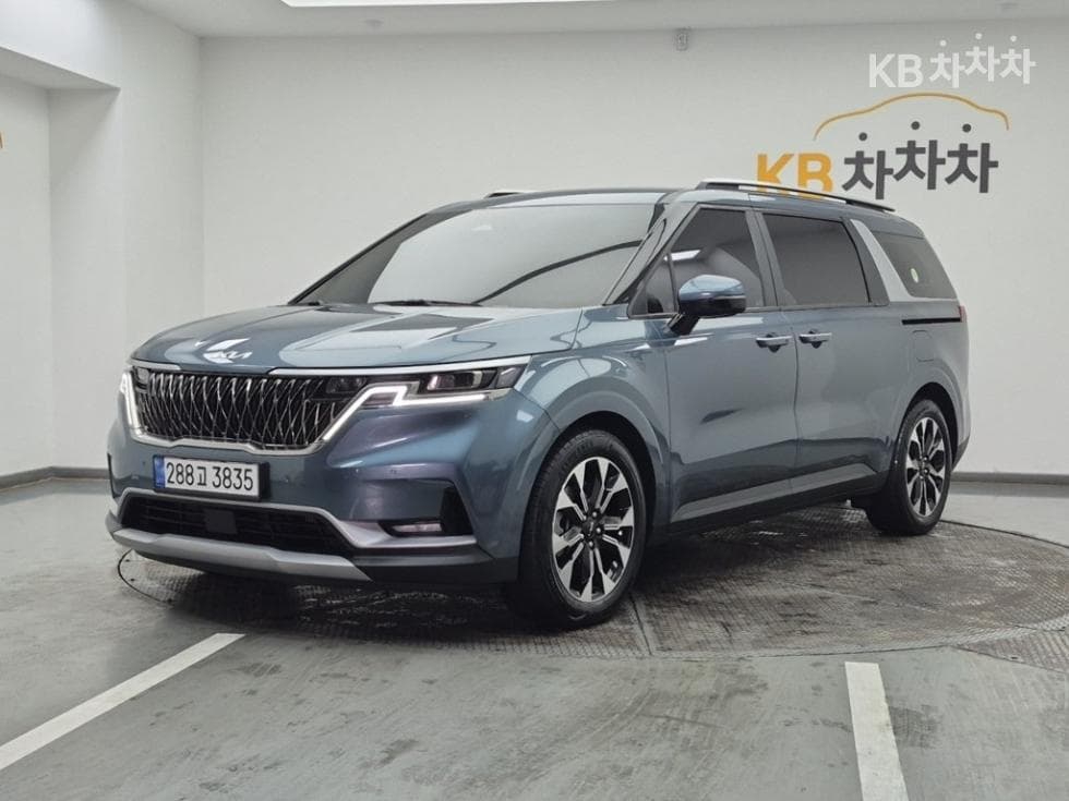 Kia Carnival 4th generation D2.2 9-seater Prestige - Image 1