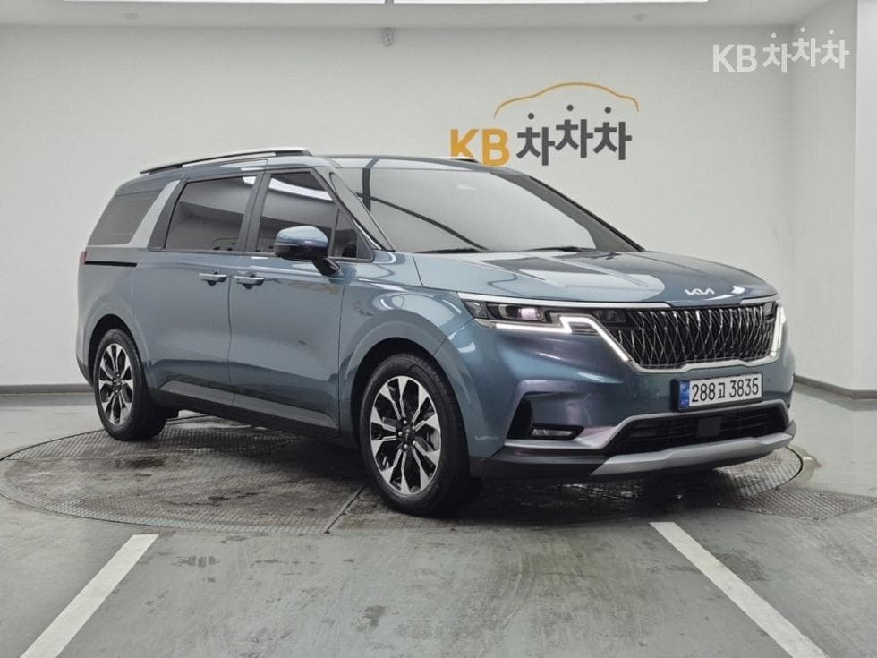 Kia Carnival 4th generationD2.2 9-seater Prestige - 2