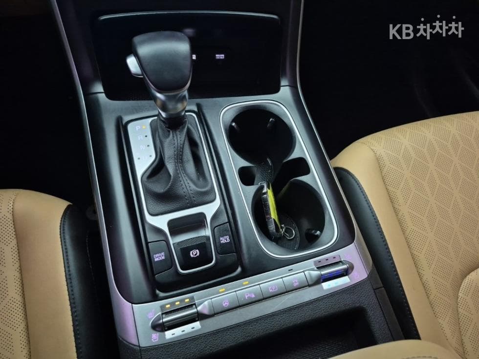 Kia Carnival 4th generationD2.2 9-seater Prestige - 8