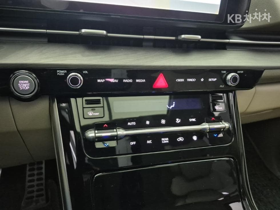 Kia Carnival 4th generationD2.2 9-seater Prestige - 10