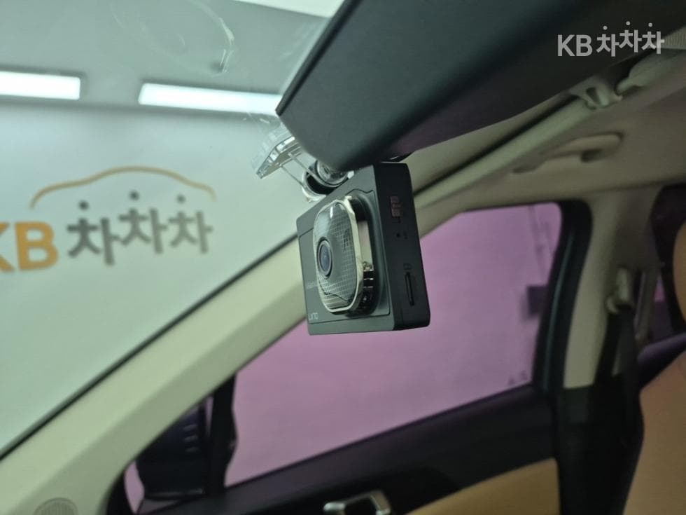 Kia Carnival 4th generationD2.2 9-seater Prestige - 16