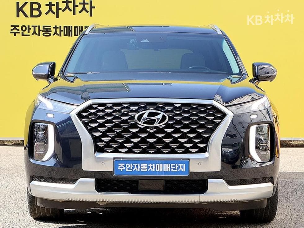 Hyundai Palisade 2.2 Diesel 7-seater (Limousine) Calligraphy - Image 1