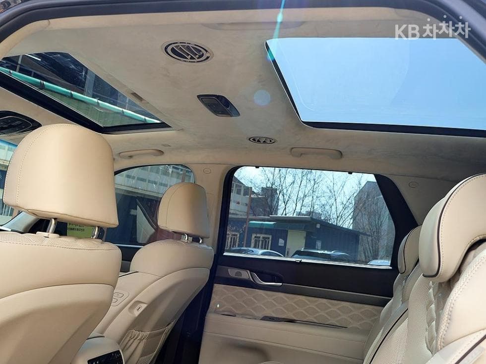 Hyundai Palisade2.2 Diesel 7-seater (Limousine) Calligraphy - 12