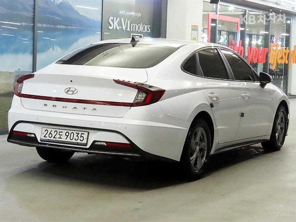 Хюндай Соната (DN8)2.0 LPG Рент-а-кар Стил - 4